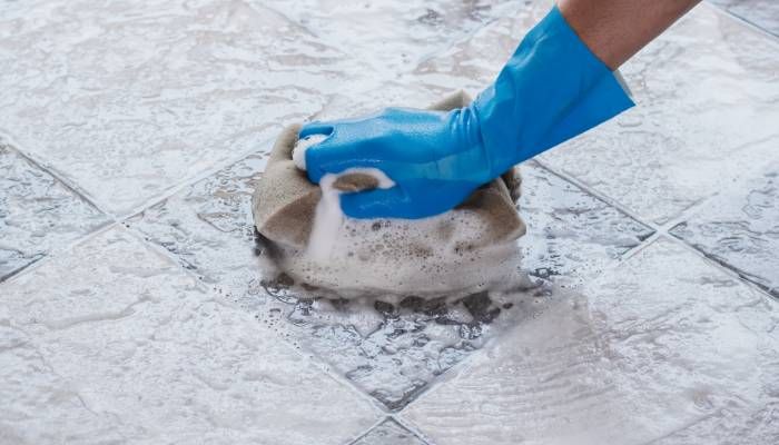 Quick Clean Acidic Tile & Grout Cleaner